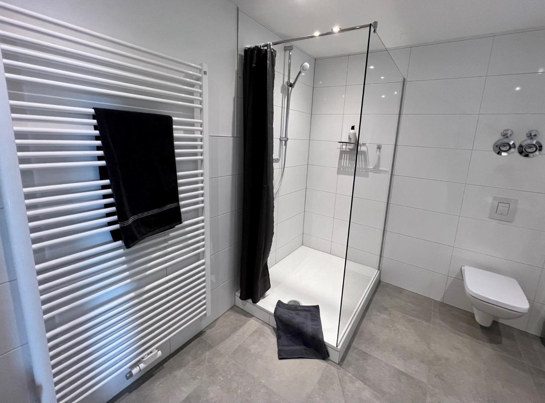 Piso Superior - Exklusives Apartment An Der Promenade Mit Rheinsicht & Loggia Эммерих Экстерьер фото